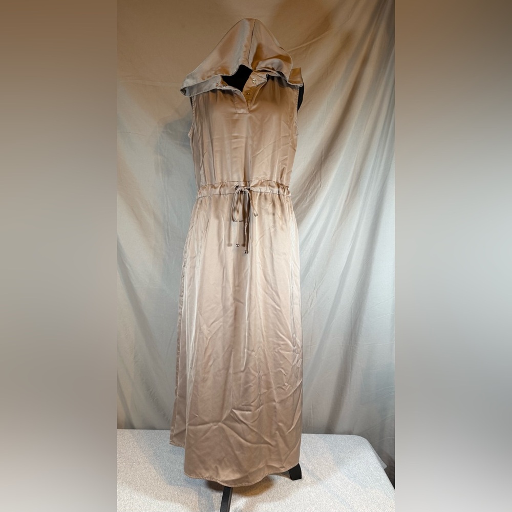 MOTF Sleeveless Hooded Satin Dress 🏷️